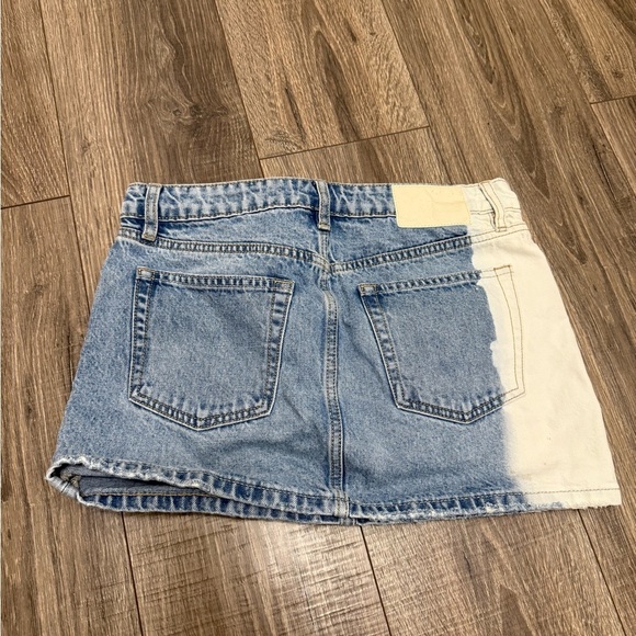 Grlfrnd Jeans Women’s Niki Micro Mini Skirt Blue White Size 27 - Picture 4 of 7